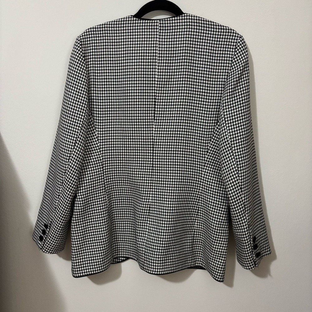 John Meyer of Norwich Womens Houndstooth Blazer‎ Velvet Appliqué Buttons - Picture 5 of 7